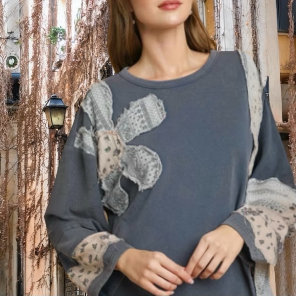 Umgee Gray Patchwork Top NWT - image 3